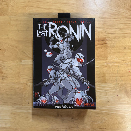 NECA - ELITE SYNJA PATROL BOT - SIGNED & SKETCHED